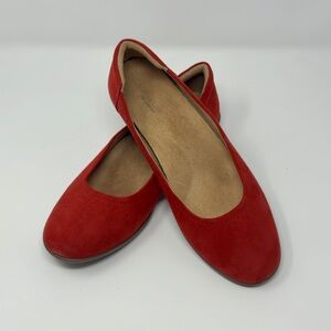 Naturalizer Red Suede Flats, Womens 8.5, EU 38.5